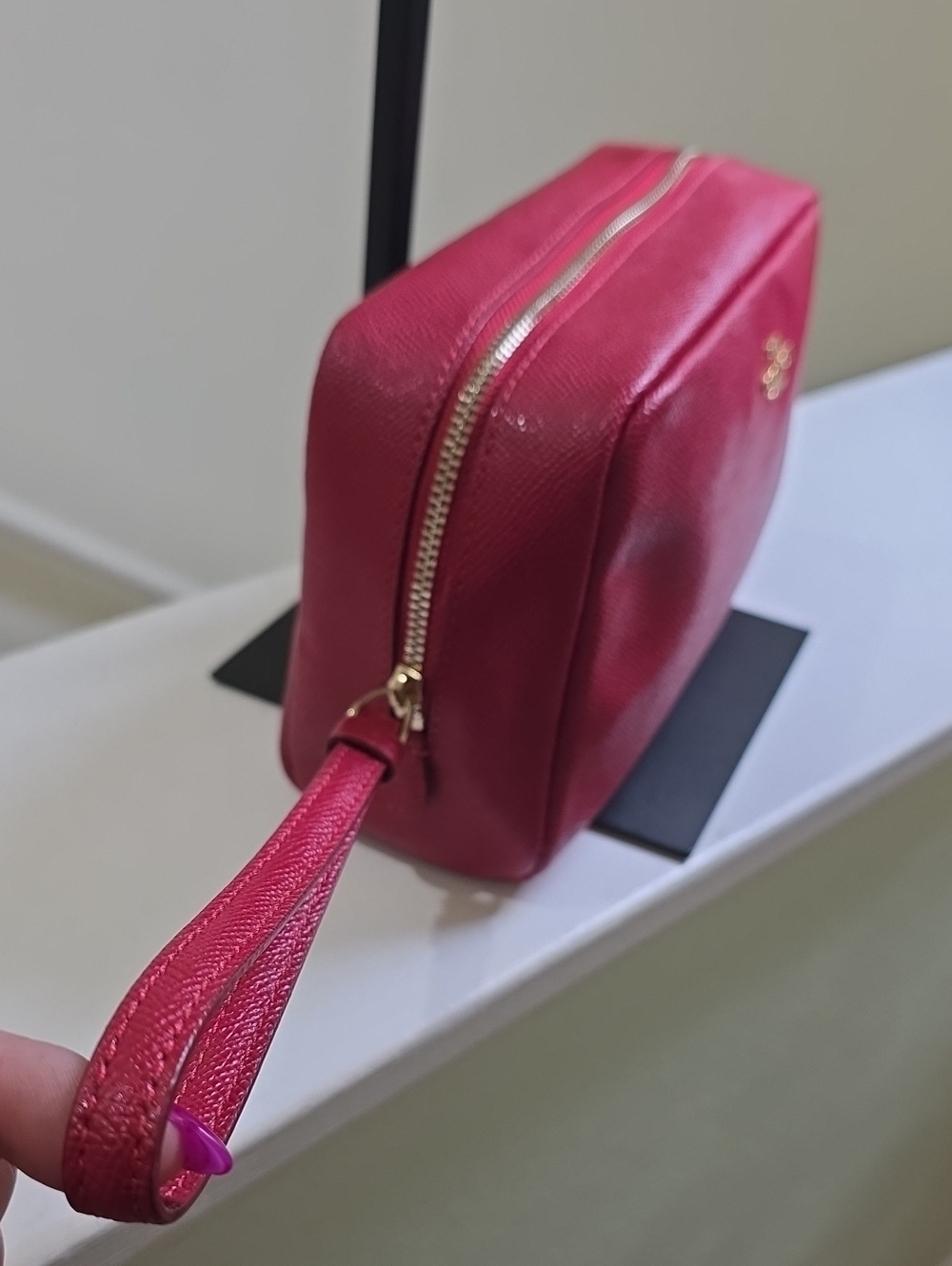 COACH F24797 True Red Crossgrain Leather Boxy Cosmetic Wristlet/Case EUC - Picture 5 of 15